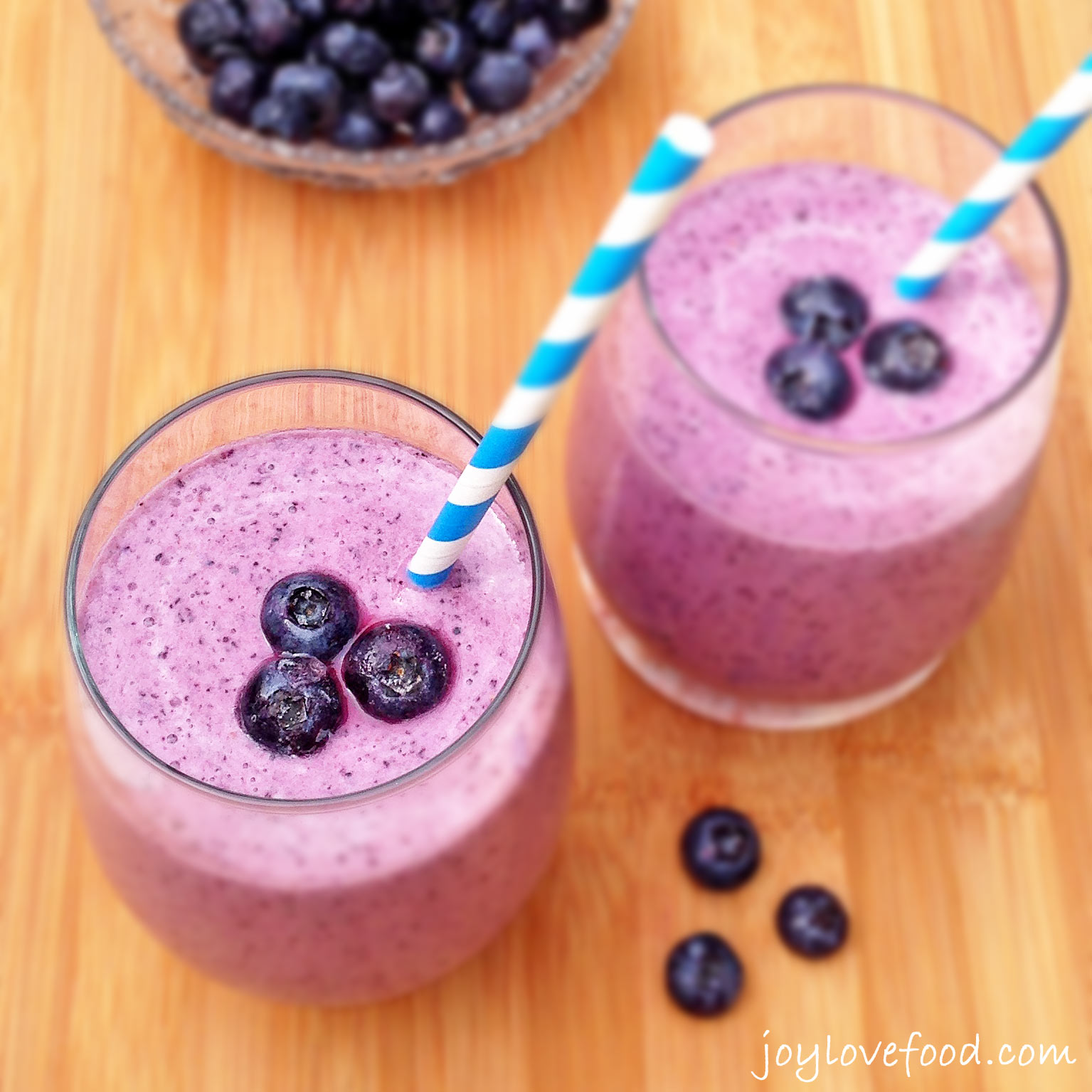 Blueberry Ginger Smoothies - Joy Love Food